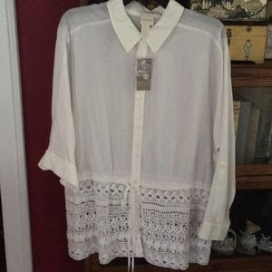 Chicos Size 2 Petite 12/14 lace trim blouse